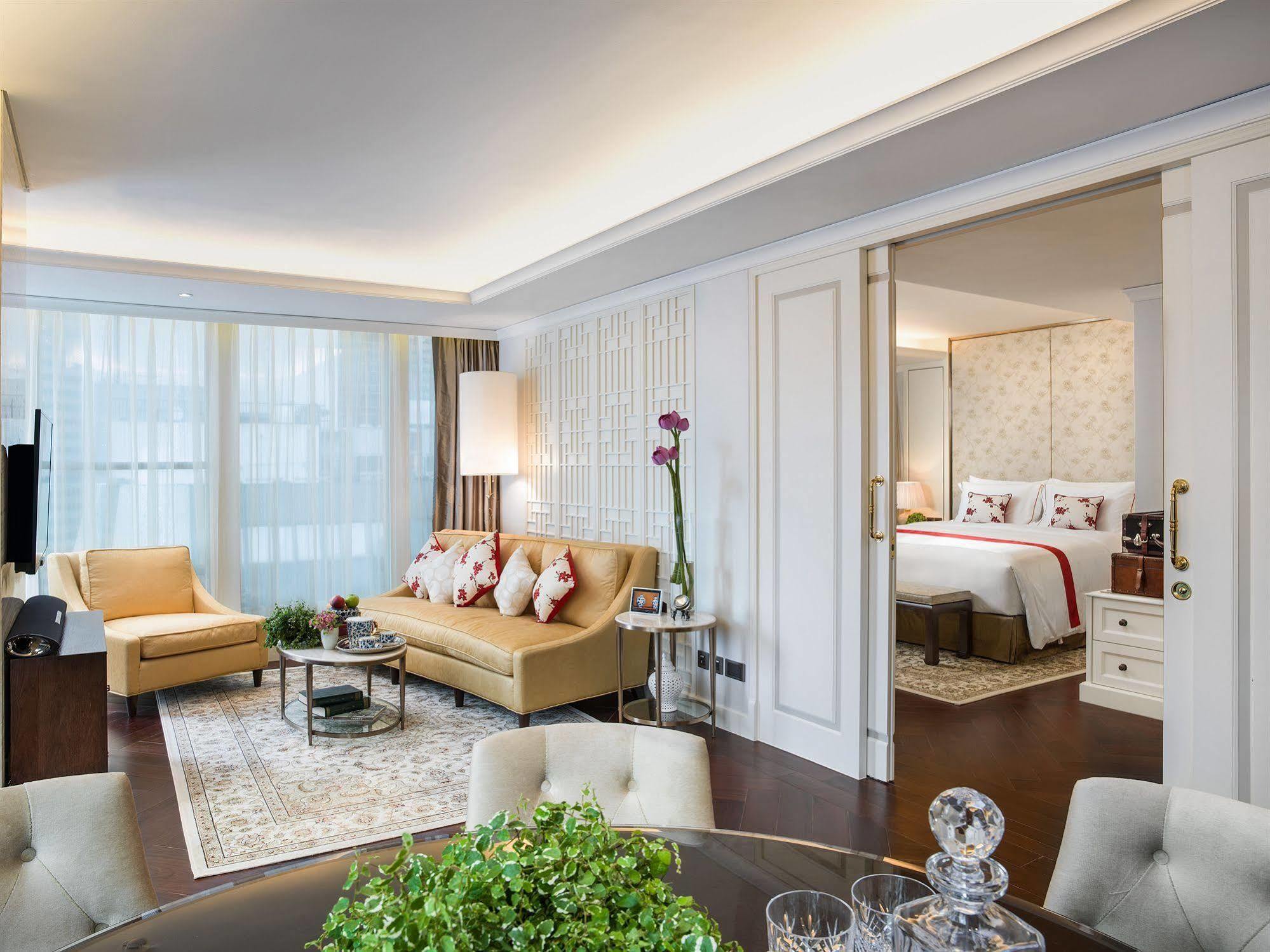 The Pottinger Отель 5*